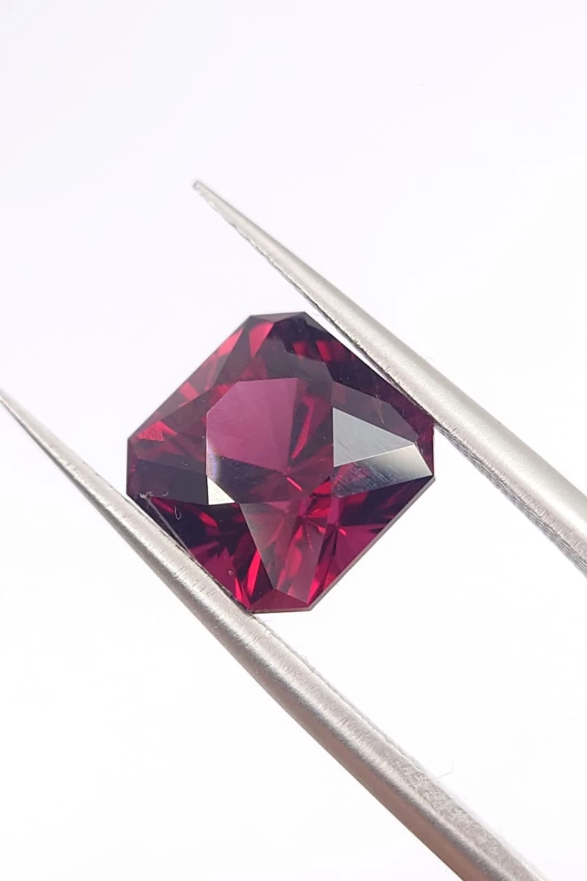 4.52ct Natural Redish Pink Rhodolite Garnet Emerald Cut Loose Gemstone From Tanzania — view 2